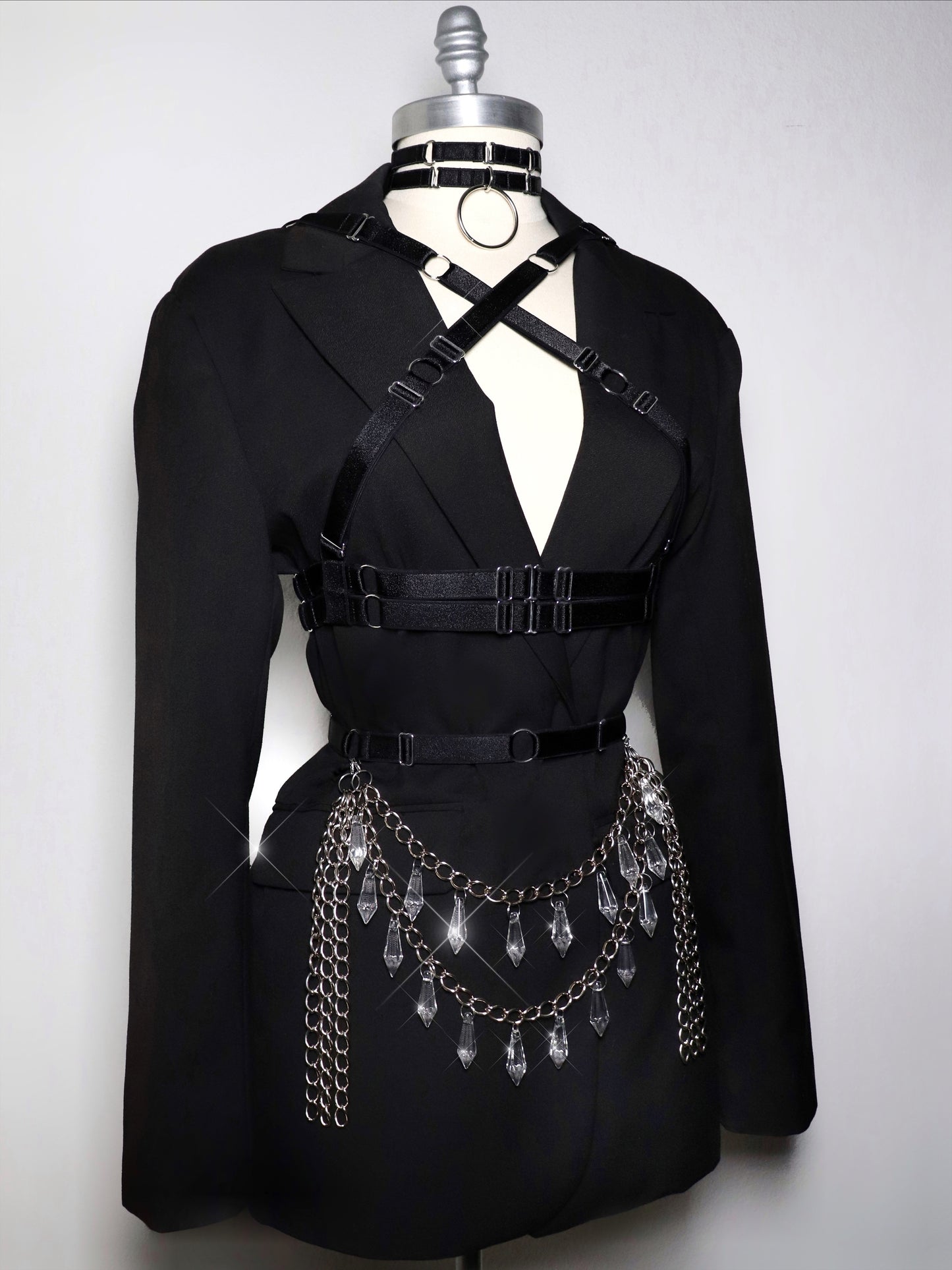 Ceinture à chaines et pendentifs en verre