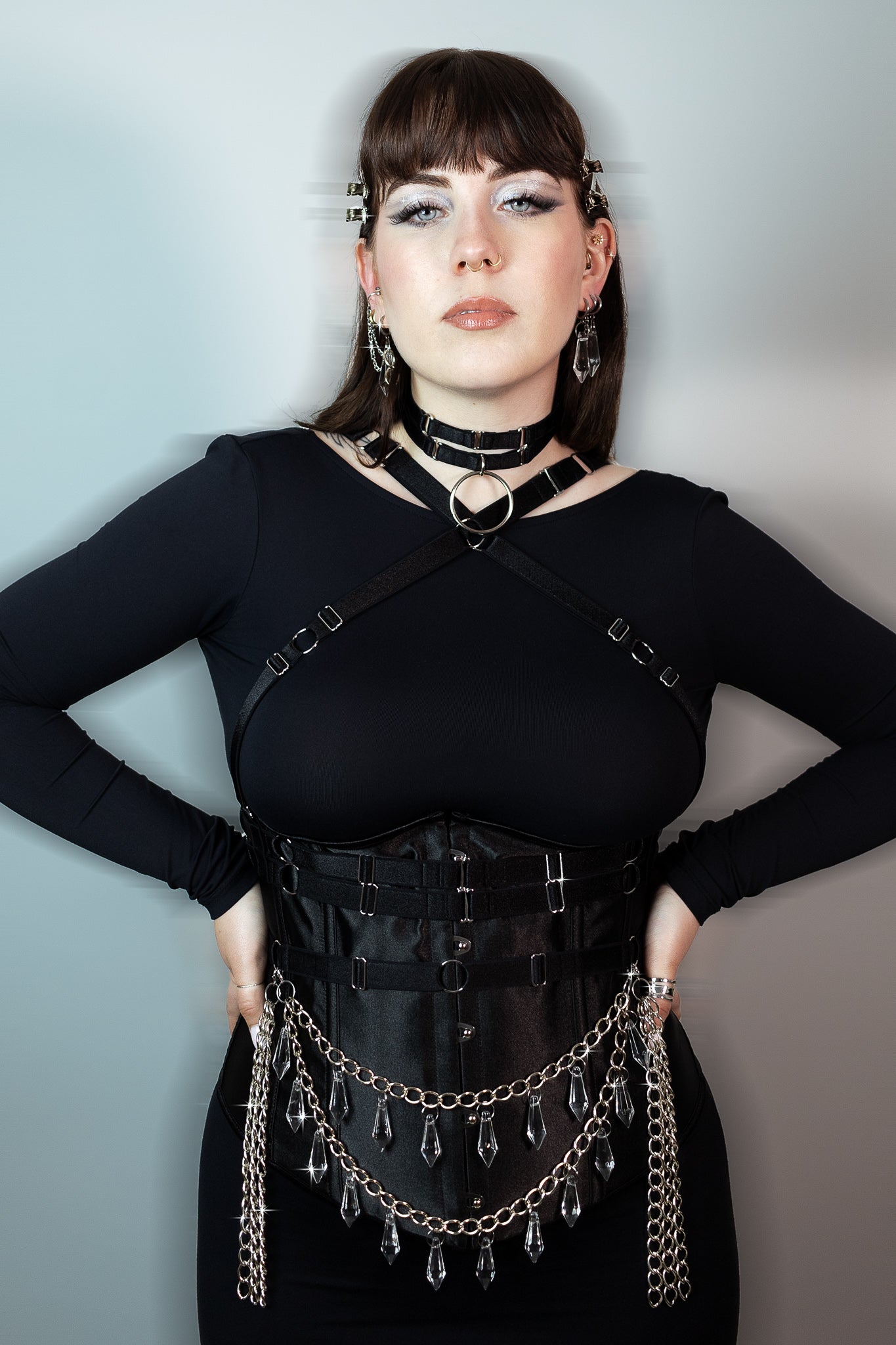 Ceinture à chaines et pendentifs en verre