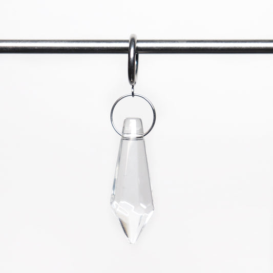 Mono boucle d’oreille avec pendentif en verre