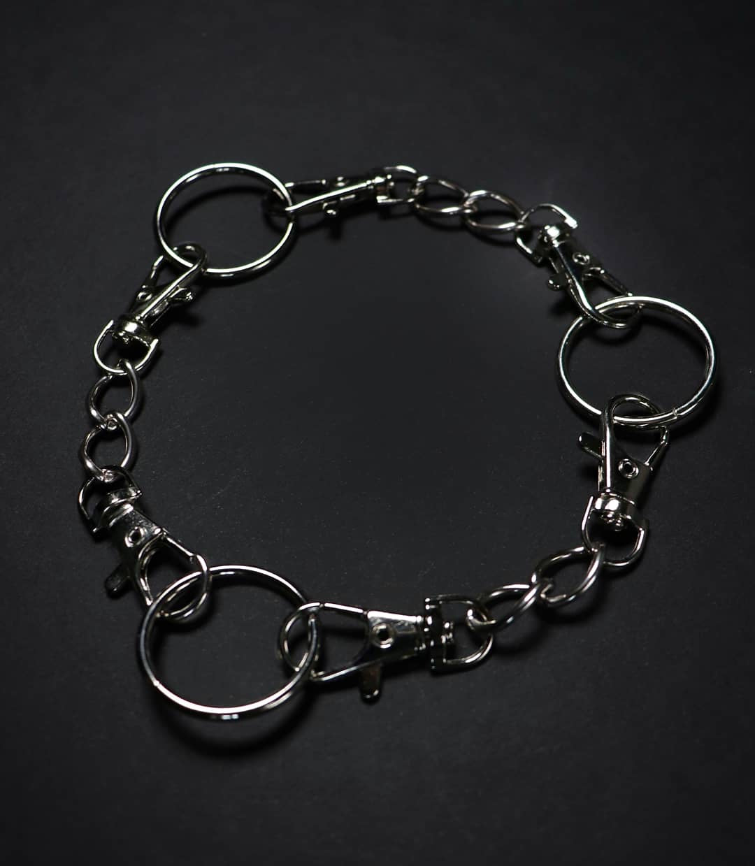 Choker with small rings and carabiners