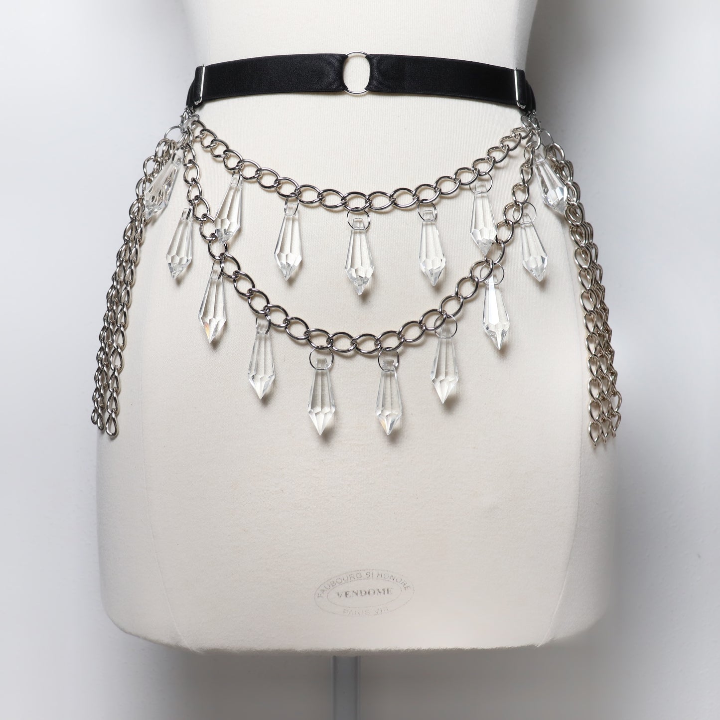 Ceinture à chaines et pendentifs en verre