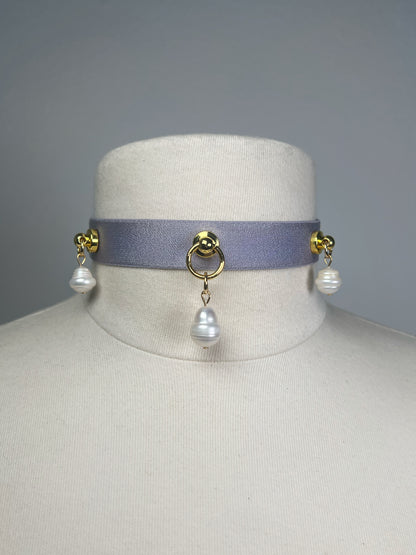 Pièce unique • IV