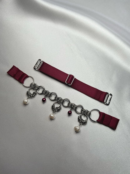 Choker bordeaux à cotte de maille et perles d’eau douce • Exclusivité •