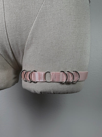 D-ring garters