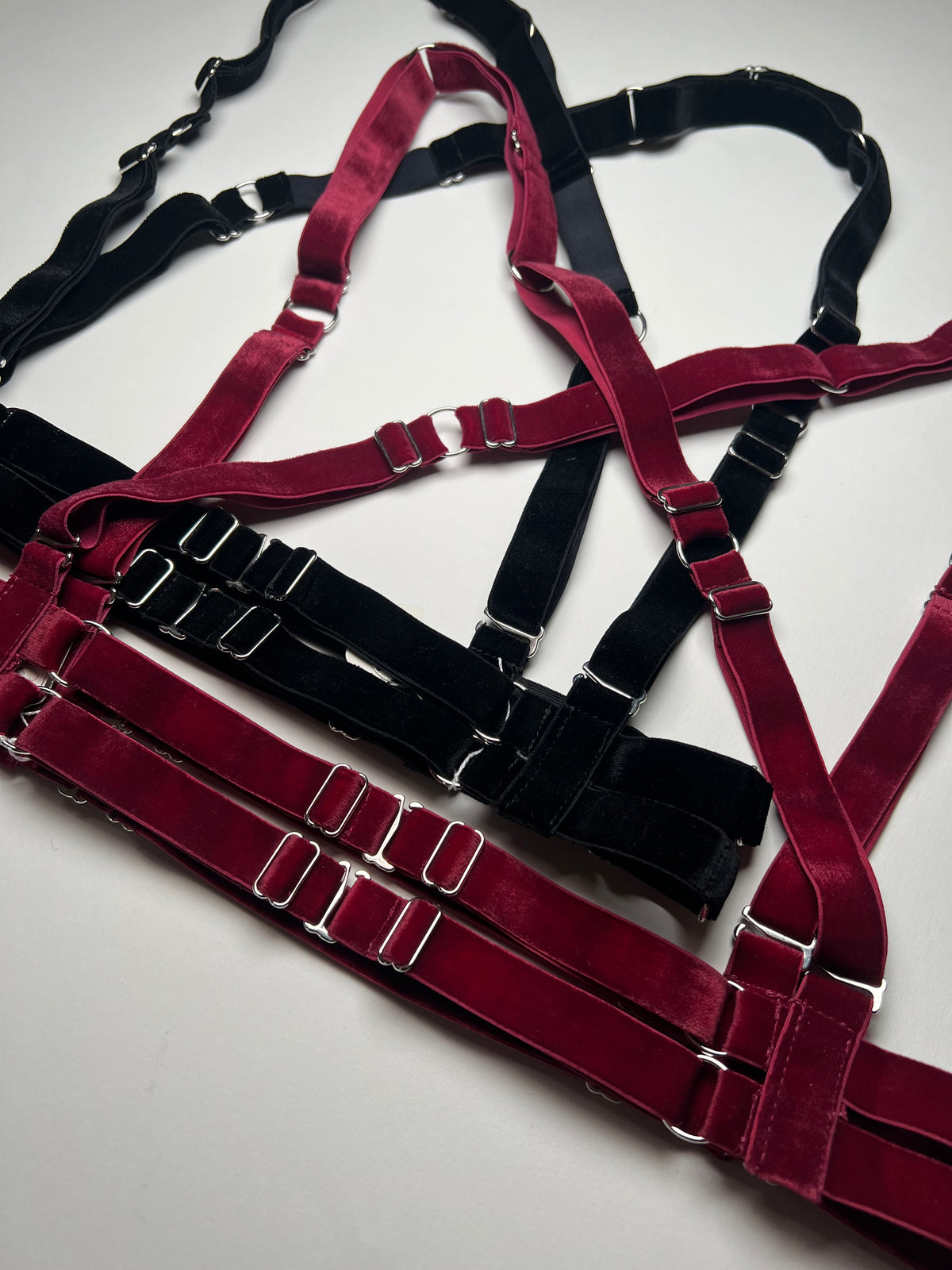 Harnais multipositions - Velours noir • Exclusivité •