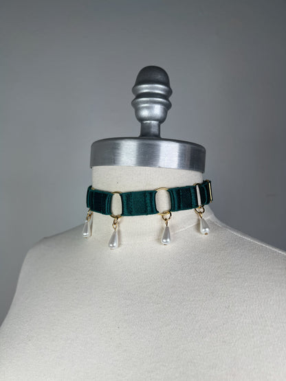 Pearl-beaded choker - Forest green and gold