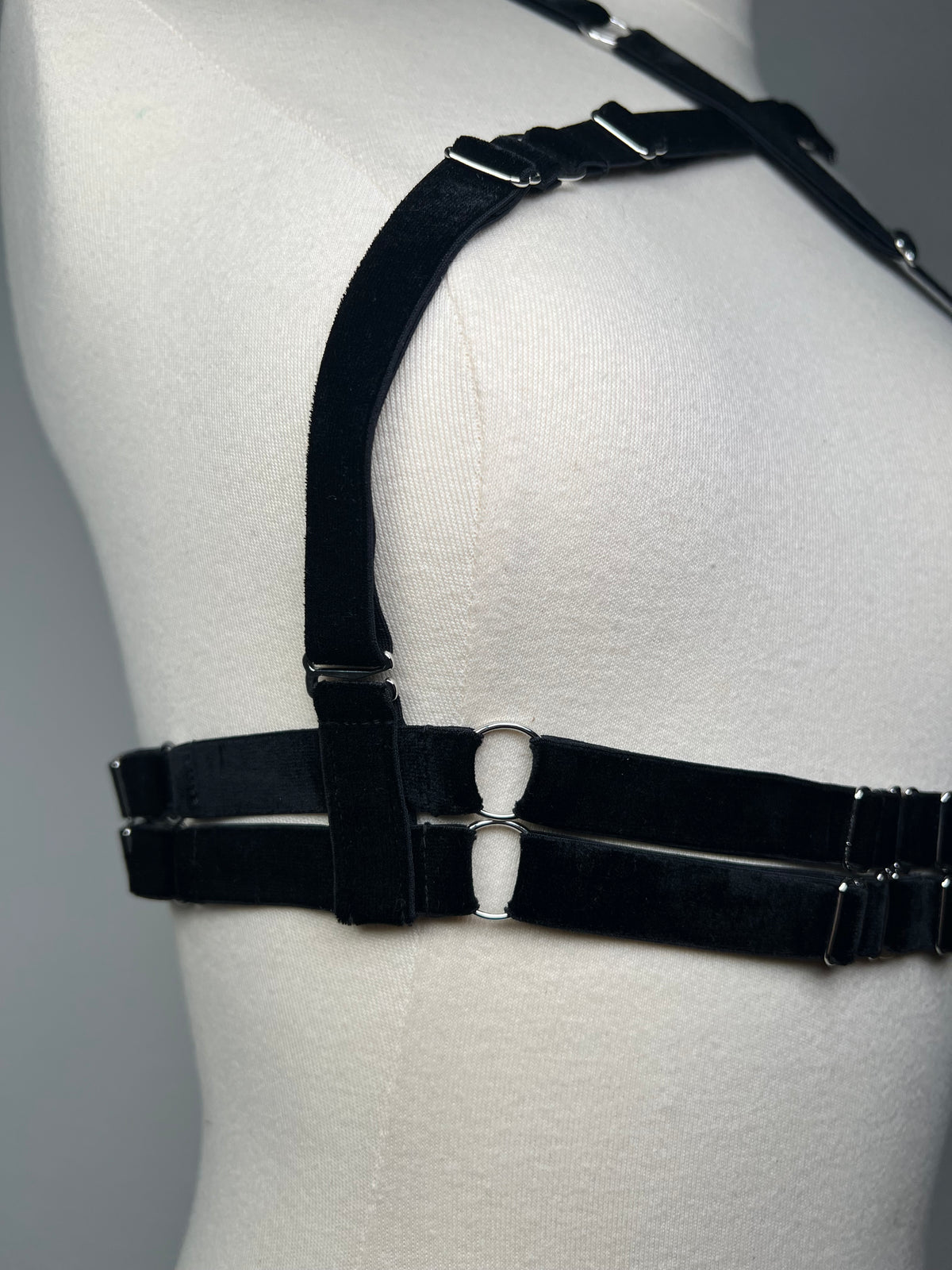 Harnais multipositions - Velours noir • Exclusivité •