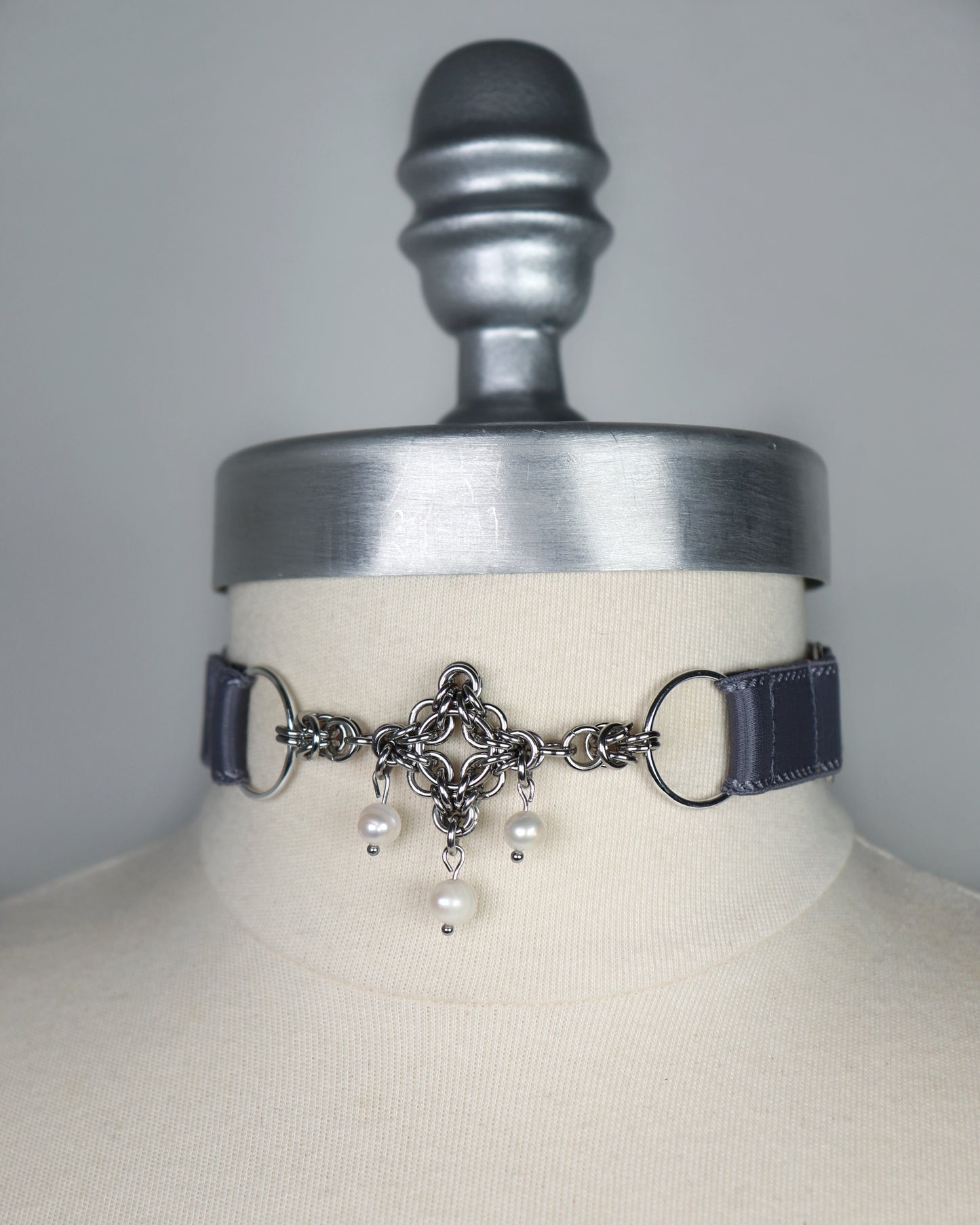 [PRE-ORDER] Chainmail Pendant Choker
