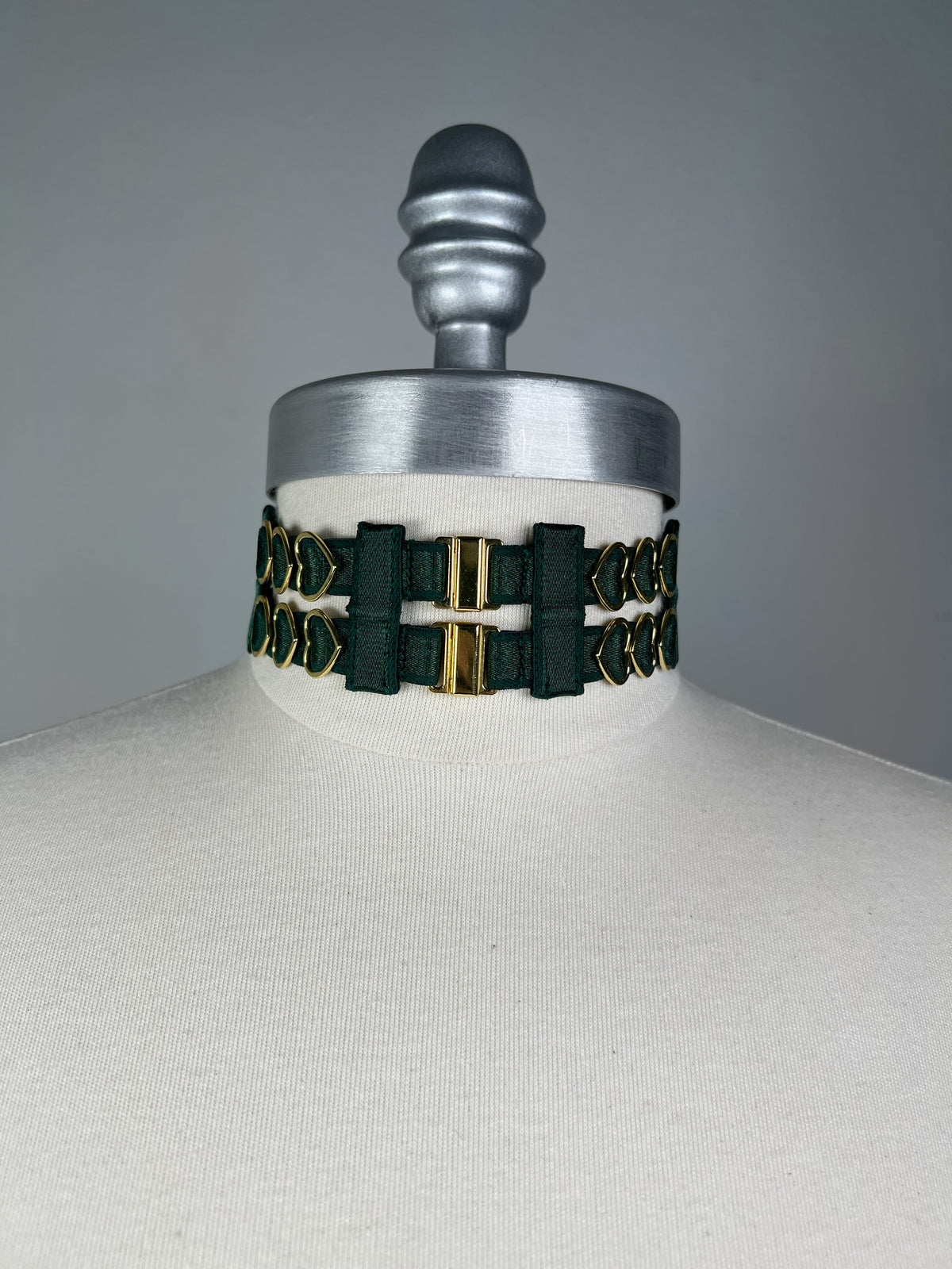 Two-row heart choker - Dark green and gold • Exclusive •