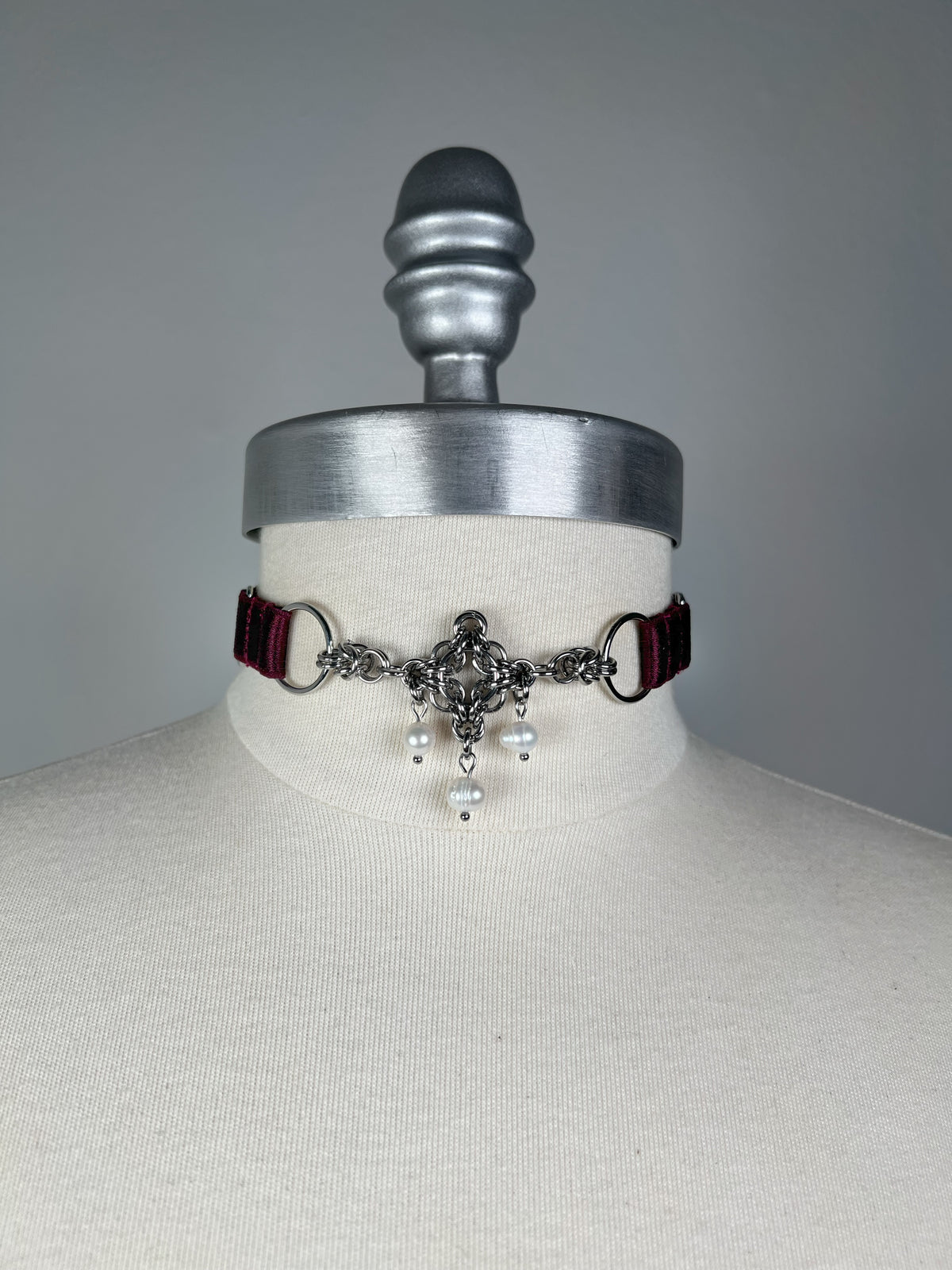 Choker à pendentif en cotte de maille - Bordeaux • Exclusivité •